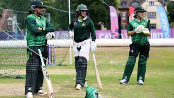 WT20 WC: टीम हॉटेलमध्ये आलिया पतीसोबत राहिली, कॅप्टन-कोचमध्ये वाद! पाकिस्तान संघात बरंच काही घडलं
