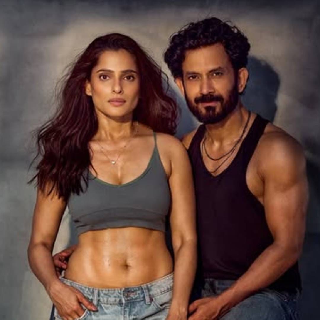 अशा घटनेला कधी सामोरं न गेल्याने प्रियाला त्यावेळी नेमकं काय करावं ते समजत नव्हतं. ती त्या अभिनेत्याच्या सततच्या मेसेजेसने त्रस्त झाली होती. अखेर तिने वैतागून उमेशला फोन केला होता. तेव्हा उमेश तिच्यासोबत त्या हॉटेलमध्ये तीन दिवस राहिला, जेणेकरून त्या अभिनेत्याला समजावं की ती एकटी नाही आणि त्याला त्याच्या मर्यादांची जाणीव होईल. प्रियाला या गोष्टीचा धक्का बसला की, विवाहित आहे हे माहित असूनही त्या अभिनेत्याने सतत मेसेज केले होते. 
