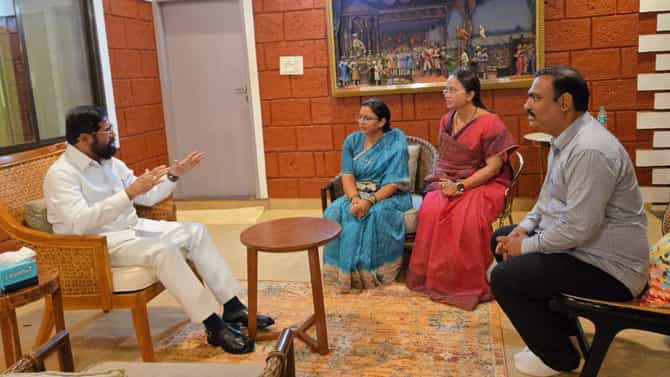 मोठी बातमी! रेश्मा काळे थेट एकनाथ शिंदेंच्या भेटीला, जळगावमधील बंडखोरीबाबत सर्वात मोठी अपडेट