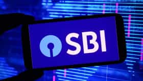 SBI मध्ये नोकरीची सुवर्णसंधी, दर महिन्याला मिळणार 15 हजार, कधीपर्यंत.