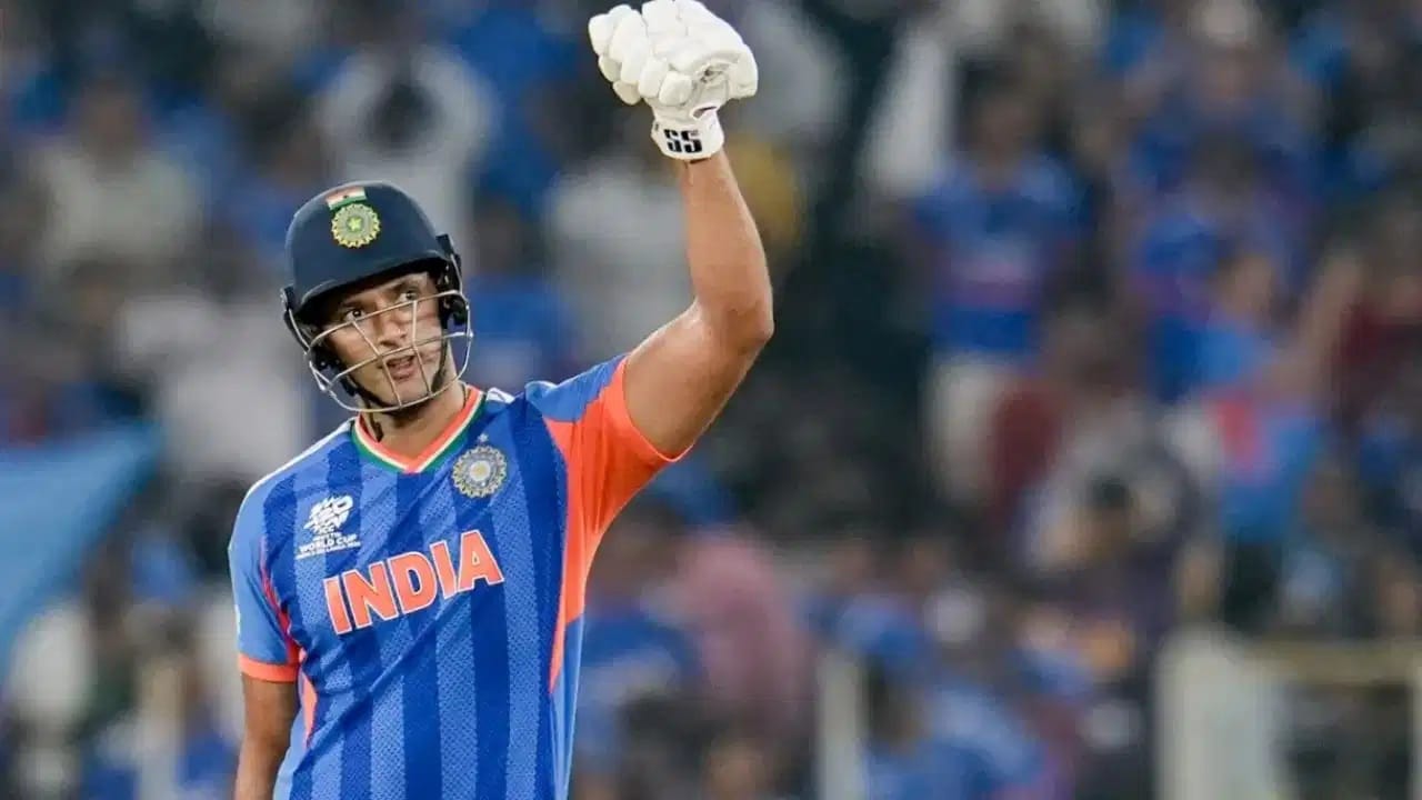 टीम इंडियाचा अनुभवी ऑलराउंडर शिवम दुबे याने आयर्लंड विरूद्धच्या पहिल्या टी 20i सामन्यात खास कामगिरी केली. शिवमने 26 जूनला टी 20i क्रिकेटमध्ये 1 हजार धावा पूर्ण केल्या.  (Photo Credit : PTI)