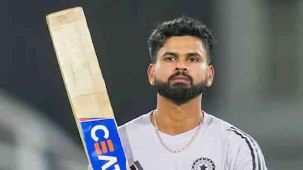 कर्णधार म्हणून श्रेयस अय्यरसाठी टी20 सीरीजची खूप खराब सुरुवात झाली आहे. फलंदाज म्हणून स्वत:ही त्याला प्रभावी कामगिरी करता आली नाही. दोन सामन्यात मिळून त्याने फक्त 13 धावा केल्या. पहिल्या सामन्यात 3, दुसऱ्या सामन्यात 10 धावांवर बाद झाला.