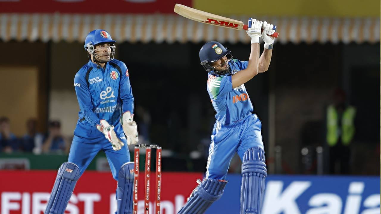 IND vs AFG: भारताने पहिल्या वनडे सामन्यात अफगाणिस्तानला नमवलं, शुबमन गिलची विजयी खेळी IND vs AFG: भारताने पहिल्या वनडे सामन्यात अफगाणिस्तानला नमवलं, शुबमन गिलची विजयी खेळी