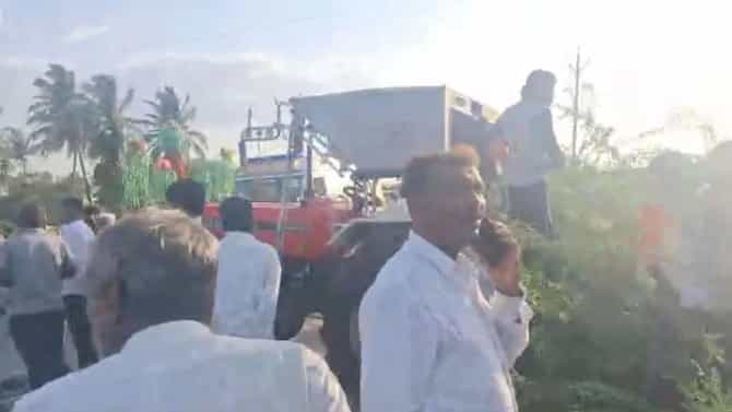 सोलापूरमध्ये भीषण अपघात, 8 जणांचा मृत्यू, मृतांच्या कुटुंबीयांना मदतीची घोषणा