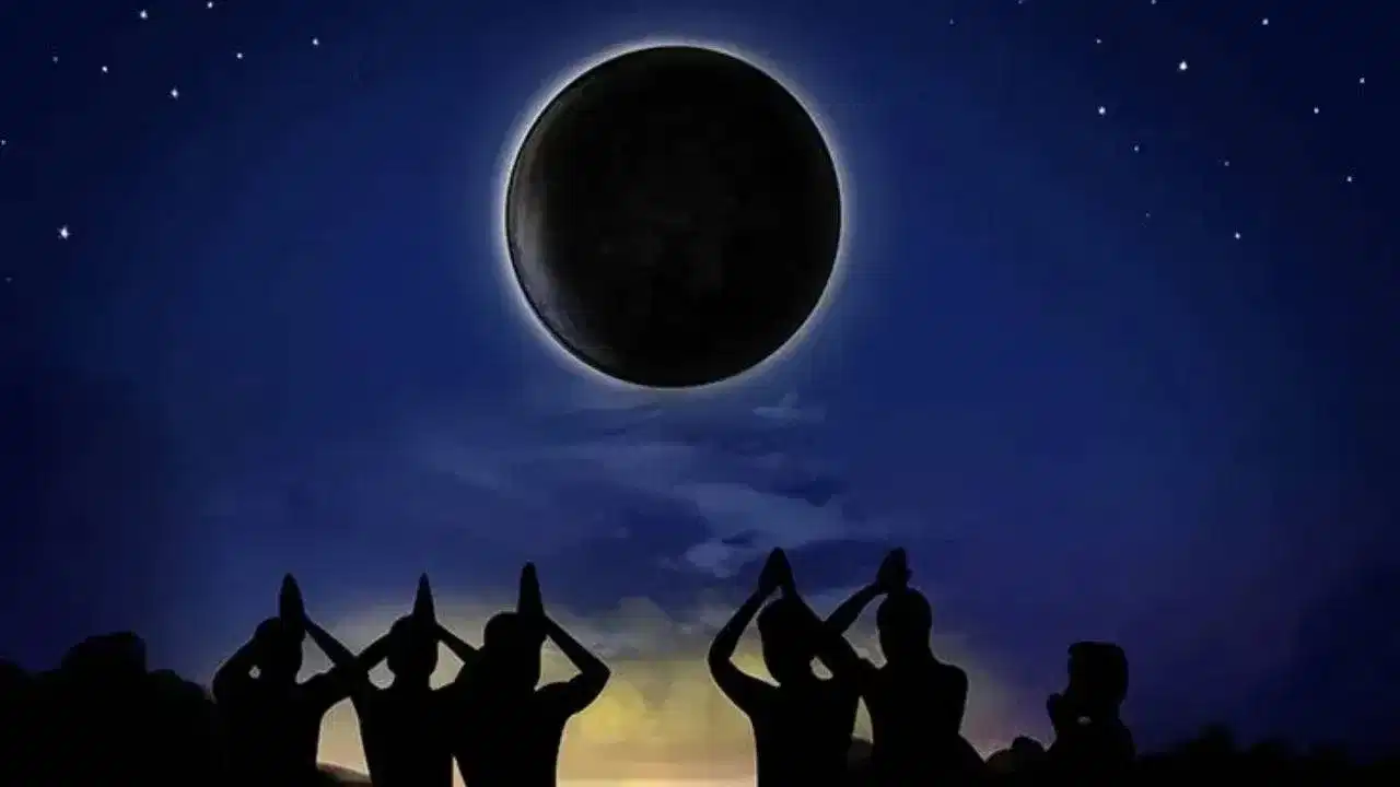 सोमवार, 15 जून रोजी सोमवती अमावस्या आहे, पंचांगानुसार, अमावस्येची सुरुवात 14 जून रोजी दुपारी 12:20 वाजता झाली असून ती 15 जून रोजी सकाळी 8.24 पर्यंत असणार आहे. उदयतिथीनुसार, सोमवती अमावस्या 15 जून रोजी पाळली जाईल.