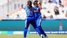 श्री चरणीने WT20 WC स्पर्धेत रचला विक्रम, 12 विकेटसह केली अशी कामगिरी.