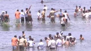 आम्ही काय भीक मागतोय का? ऊसाचे बिल द्या… शेतकर्‍यांनी थेट तलावात घेतल्या उड्या… जलसमाधी आंदोलनाने प्रशासनाला धडकी