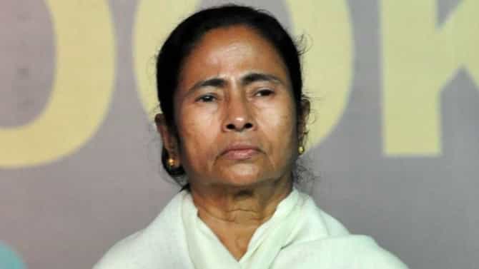 आमदारांनंतर आता खासदारही फुटणार? ममता बॅनर्जाींना पुन्हा मोठा हादरा, 18 खासदार...