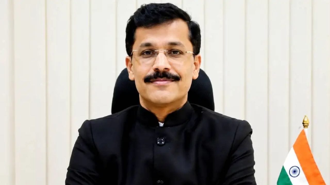 तुकाराम मुंढेंच्या बदलीसाठी 250 कोटी रूपये तयार, इंटरनॅशनल ड्रग लॅाबीचा उल्लेख करत जितेंद्र आव्हाडांचा खळबळजनक दावा तुकाराम मुंढेंच्या बदलीसाठी 250 कोटी रूपये तयार, इंटरनॅशनल ड्रग लॅाबीचा उल्लेख करत जितेंद्र आव्हाडांचा खळबळजनक दावा