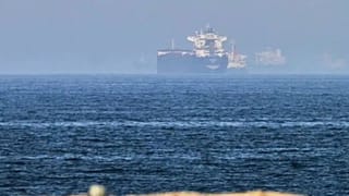 US-Iran : जगात खळबळ ! इराण- अमेरिकेचं पुन्हा बिनसलं? US चा पुन्हा मोठा हल्ला, होर्मुजचा बदला घेत…