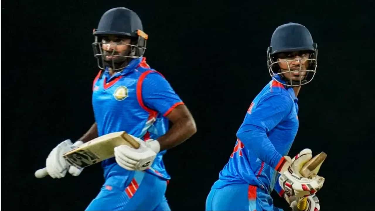 Vidarbha Pro T20 League : 1 ओव्हरमध्ये 33 रन्स, फलंदाजाचं वादळी शतक, पहिल्याच सामन्यात धमाका