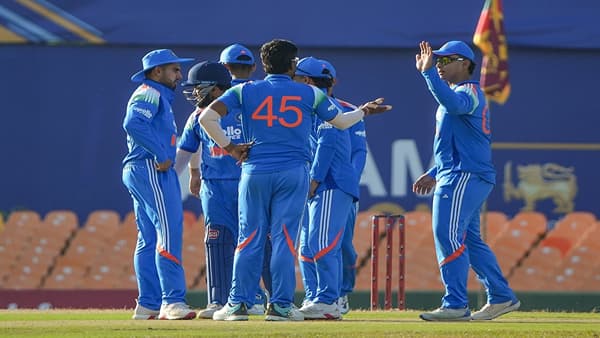 INDA vs SLA : टीम इंडियाची कमाल, श्रीलंकेच्या तोंडातून हिसकावला विजयाचा घास, 8 धावांनी मात