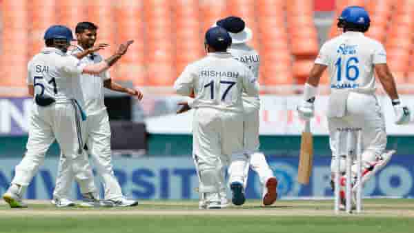 IND vs AFG Test : टीम इंडियाचा तिसऱ्याच दिवशी विजय, अफगाणिस्तानचा डाव आणि 300 धावांनी धुव्वा