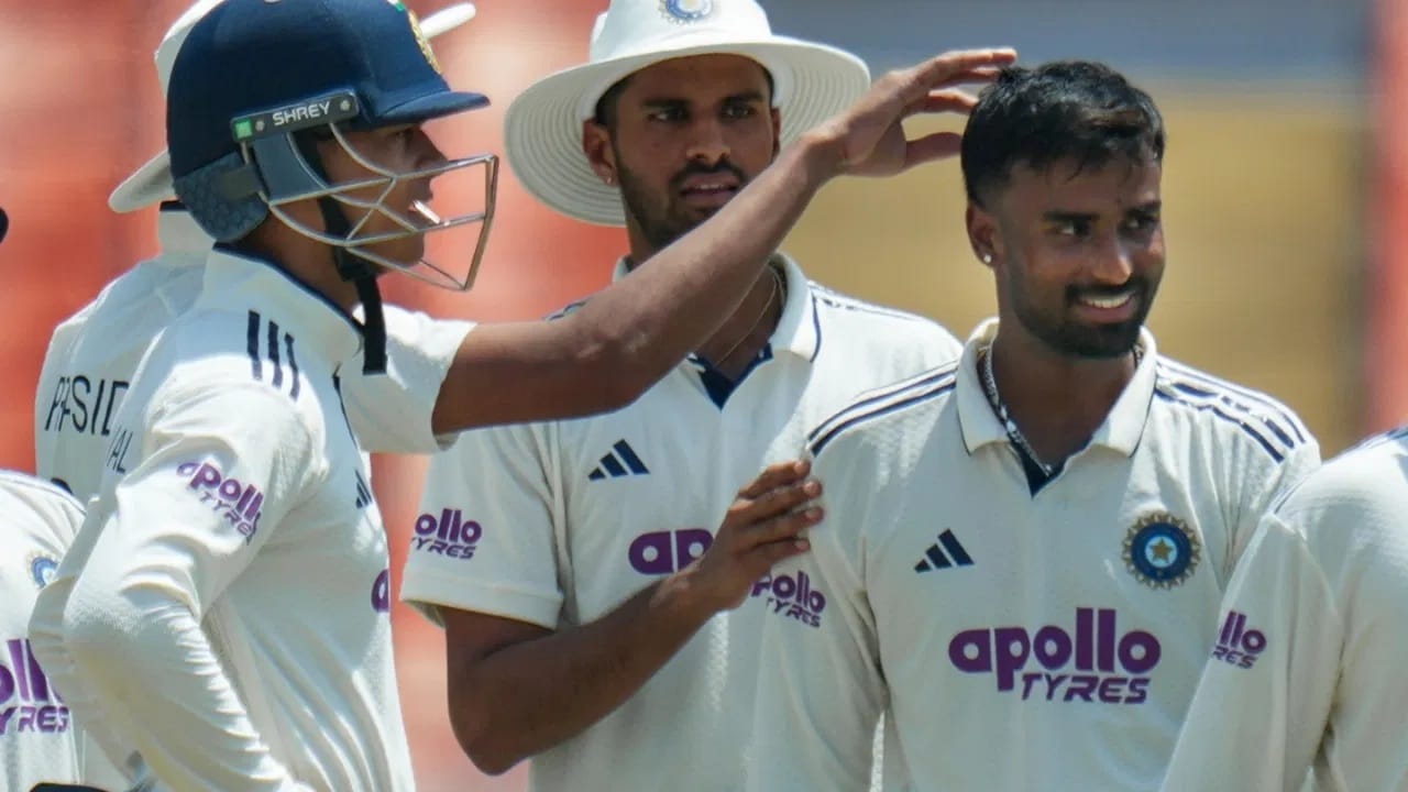 मानवने समरसेट विरुद्ध पहिल्या डावात 2 आणि दुसऱ्या डावात 5 अशा एकूण 7 विकेट्स मिळवल्या. (Photo Credit :PTI)