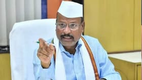 सत्तार आधी नाराज, आता थेट म्हणाले मी काँग्रेसच्या... शिवसेनेत खळबळ!.