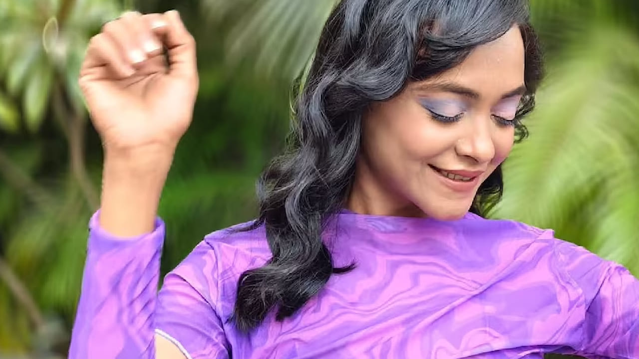 नेहलने शो सोडण्यामागचे कारणही स्पष्ट केले. तिच्या म्हणण्यानुसार, एका टास्कमध्ये ती विजेती ठरली होती, मात्र निर्मात्यांनी निकाल बदलून दुसऱ्या स्पर्धकाला विजयी घोषित केले. यावर तिने आक्षेप घेतला आणि आपल्यावर अन्याय झाल्याचे सांगितले.