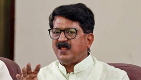 ठाकरेंचे शिलेदार अरविंद सावंतांचा राग पुन्हा एकदा उफाळला, माध्यमांसमोर.