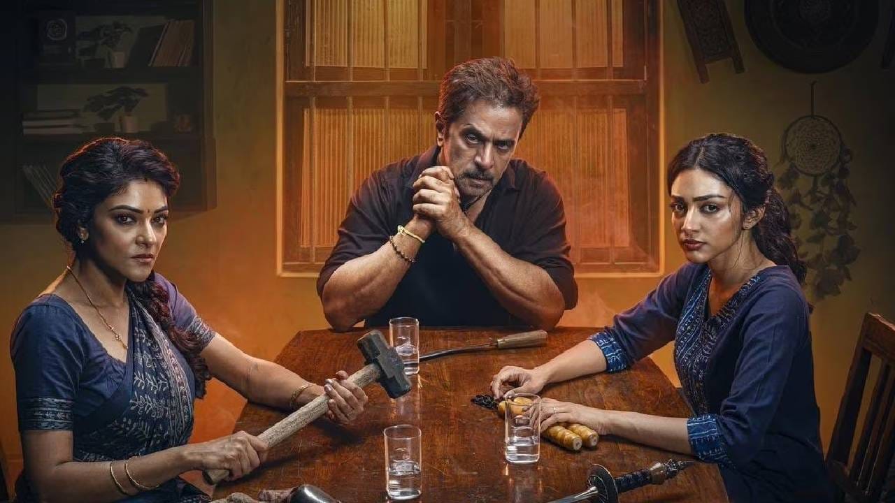 ज्या चित्रपटाबद्दल आम्ही इथे बोलत आहोत, त्याचं नाव 'ब्लास्ट' असं आहे. हा मूळ तमिळ भाषेतील अॅक्शन थ्रिलर चित्रपट असून त्यात अर्जुन सर्जा, प्रिती मुकुंदन आणि अभिरामी यांच्या मुख्य भूमिका आहेत. या चित्रपटात एका भ्रष्ट कॉर्पोरेट सिंडिकेटशी दोन हात करणाऱ्या मार्शल आर्टिस्टच्या एका सर्वसामान्य मध्यमवर्गीय कुटुंबाची कथा दाखवण्यात आली आहे. 28 मे 2026 रोजी थिएटरमध्ये प्रदर्शित झालेल्या या चित्रपटाचा बजेट फक्त 18 कोटी रुपये आहे. 

