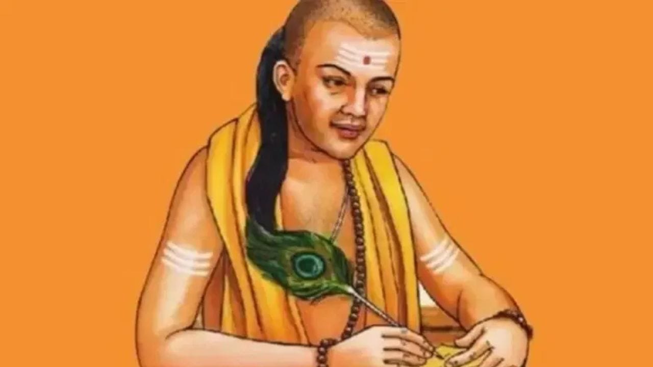 Chanakya Niti : मुलांना यशस्वी आणि जबाबदार व्यक्ती झालेलं पाहायचंय? मग या पाच गोष्टी त्यांना शिकवाच Chanakya Niti : मुलांना यशस्वी आणि जबाबदार व्यक्ती झालेलं पाहायचंय? मग या पाच गोष्टी त्यांना शिकवाच