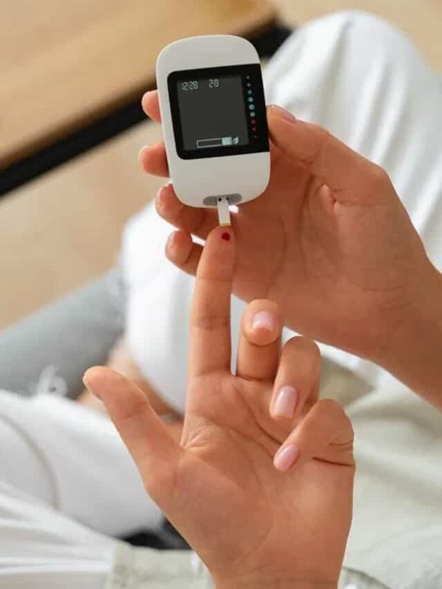 हाय ब्लड शुगर असलेल्या लोकांनी हे पदार्थ चुकूनही खाऊ नयेत