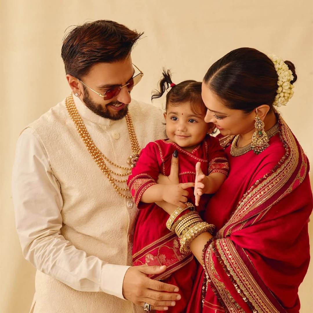 दीपिका आणि रणवीरचं घर हे भारतातील सर्वांत महागड्या सेलिब्रिटी घरांपैकी एक असल्याचं म्हटलं जात आहे. या दोघांनी 2018 मध्ये लग्न केलं. लग्नाच्या सहा वर्षांनंतर 2024 मध्ये दीपिकाने मुलीला जन्म दिला. दुआ असं त्यांच्या मुलीचं नाव आहे. आता दीपिका तिच्या दुसऱ्या बाळाच्या स्वागताची तयारी करत आहे.   
