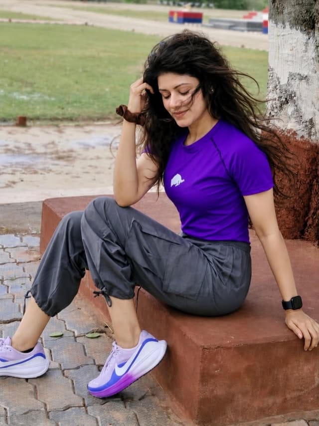 त्यांनी पदव्यूत्तर पदवीत गोल्ड मेडल मिळवलेले आहे. याच विषयात पुढे त्यांनी पीएचडी केली. प्रियंका बाजपेई या सोशल मीडियावर खू सक्रिय असतात. त्यांनी जीममध्ये वर्कआऊट करतानाचे काही फोटो सोशल मीडियावर अपलोड केलेले आहेत.