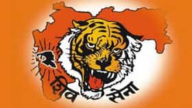 विधानपरिषद निवडणुकीत शिवसेनेला पहिला जबर धक्का, धाडधाड राजीनामे!.