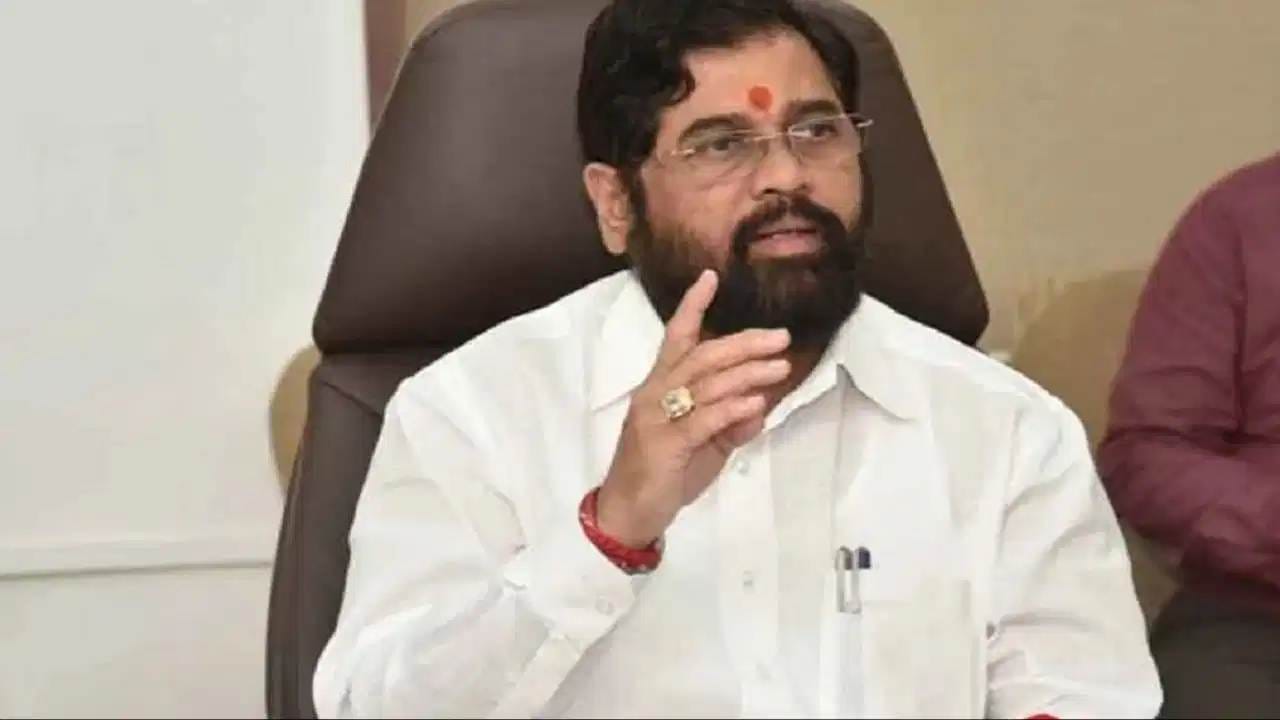 थोडं थांबा ब्रेकिंग न्यूज मिळेल, ओमराजेंच्या पक्षप्रवेशावर एकनाथ शिंदेंचे सर्वात मोठे विधान; आता लवकरच.... थोडं थांबा ब्रेकिंग न्यूज मिळेल, ओमराजेंच्या पक्षप्रवेशावर एकनाथ शिंदेंचे सर्वात मोठे विधान; आता लवकरच....