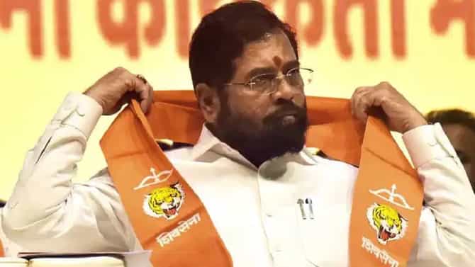 मोठी बातमी! एकनाथ शिंदे मुख्यमंत्री होणार? राज्यात घडामोडींना वेग, बड्या नेत्यानं सगळंच सांगितलं