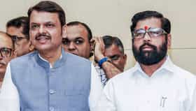 नाशिकमध्ये जमलं पण जळगावात फिस्कटलं, थेट शिंदेंनाच चॅलेंज, महायुतीचं-1687976