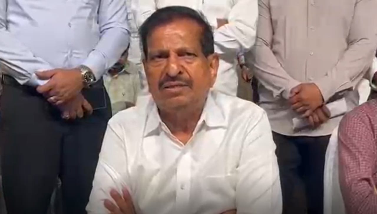 सगळेच राजकारणी दुधाने धुतलेले नसतात... गणेश नाईक स्पष्टच बोलले, म्हणाले तो दिवस माझ्या आयुष्यातील... सगळेच राजकारणी दुधाने धुतलेले नसतात... गणेश नाईक स्पष्टच बोलले, म्हणाले तो दिवस माझ्या आयुष्यातील...