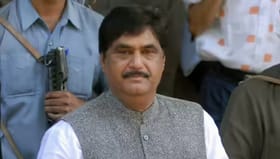 तुम्ही असताना शब्दाला किंमत होती, पण आज...; ठाकरे गटाच्या नेत्याचे थेट.