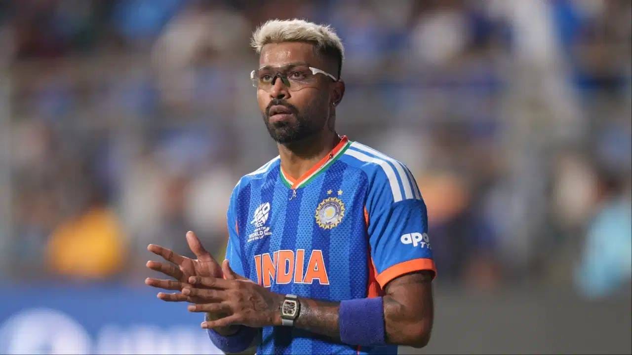 Hardik Pandya : टीम इंडियाला लागोपाठ दुसरा झटका? विराट नंतर हार्दिक पांड्याचाही पत्ता होणार कट?  मोठं कारण  समोर