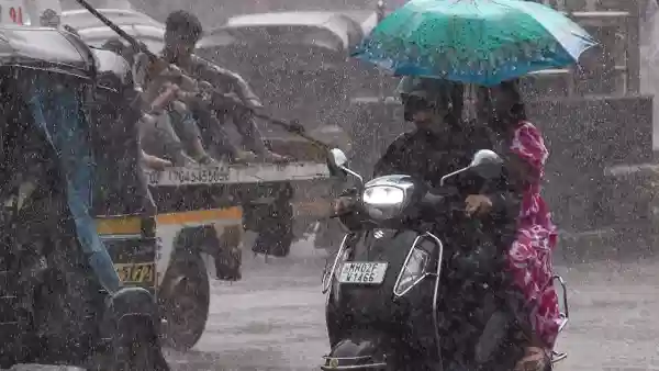 कोकण ते मराठवाडा... पावसाच्या तुफान सरी; IMD चा नवा अंदाज आला, या राज्यांनाही अलर्ट