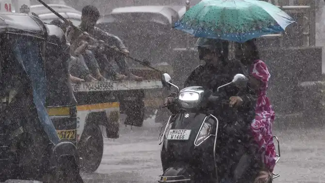 कोकण ते मराठवाडा... पावसाच्या तुफान सरी; IMD चा नवा अंदाज आला, या राज्यांनाही अलर्ट