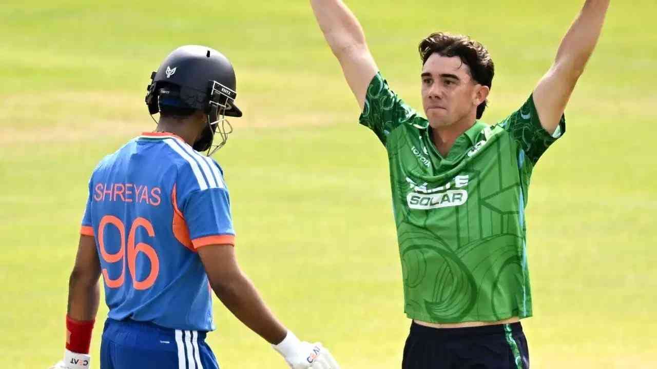 टीम इंडियाचा t20 कॅप्टन म्हणून श्रेयस अय्यरचा हा पहिलाच सामना होता. या फॉर्मेटमध्ये पहिलाच सामना हरणारा तो चौथा भारतीय कर्णधार बनला आहे. विराट कोहली, ऋषभ पंत आणि शुबमन गिल सुद्धा याच लिस्टमध्ये आहेत. (PC-GETTY IMAGES)