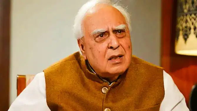 भारतात राहण्याची लाज वाटते... बड्या नेत्याचं धक्कादायक विधान; भाजपने थेट...