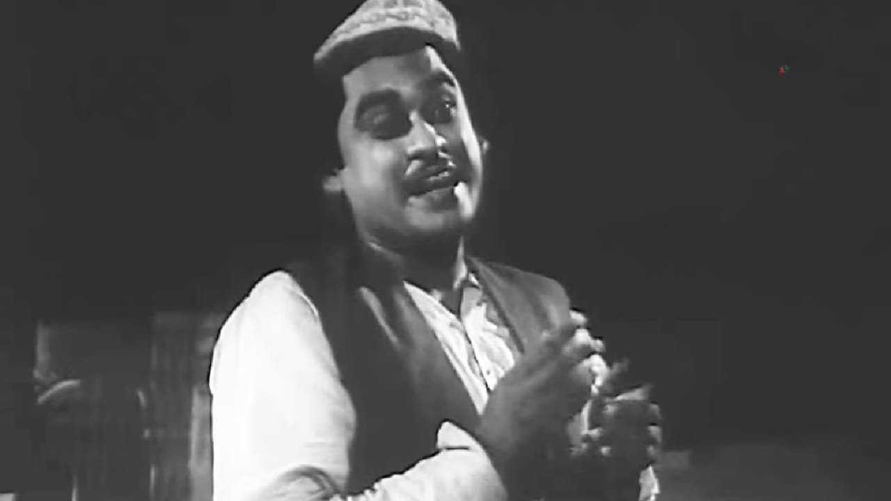 7.20 मिनिटांचं गाणं, जे 21 वेगवेगळ्या आवाजांनी झालं तयार, ठरलं प्रचंड सुपरहिट, आजही त्या गाण्याचे प्रचंड चाहते 7.20 मिनिटांचं गाणं, जे 21 वेगवेगळ्या आवाजांनी झालं तयार, ठरलं प्रचंड सुपरहिट, आजही त्या गाण्याचे प्रचंड चाहते