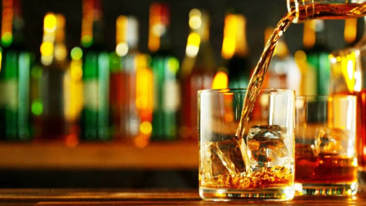 दररोज दोन घोट प्या, किंवा दोन पेग…, मद्यप्रेमींच्या दारूची झ