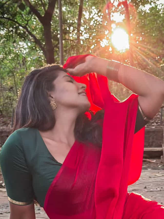लाखो चाहत्यांना वेड लावणारी लाल साडीमधील ही अभिनेत्री कोण?