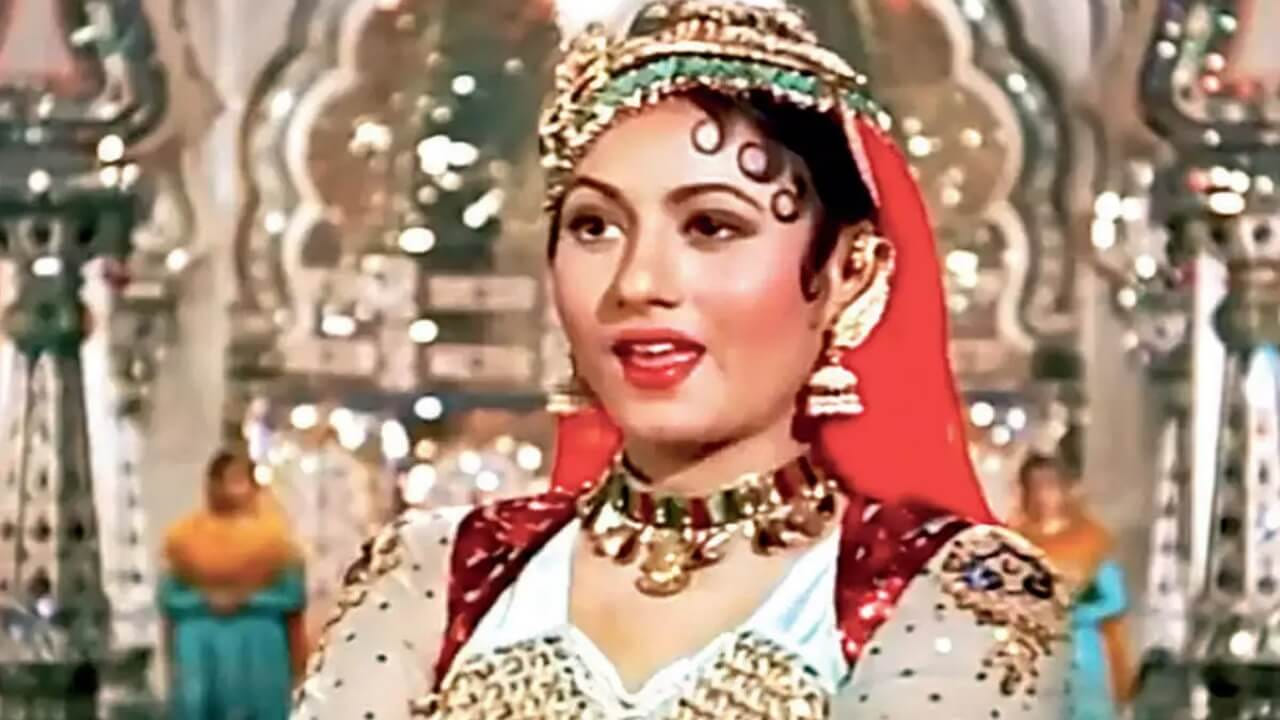 या चित्रपटातील ‘प्यार किया तो डरना क्या’ हे गाणं आजही प्रेक्षकांच्या मनावर अधिराज्य गाजवत आहे. 1960 मध्ये प्रदर्शित झालेला ‘मुगल-ए-आजम’ त्या काळातील भारतातील सर्वात महागडा चित्रपट ठरला.