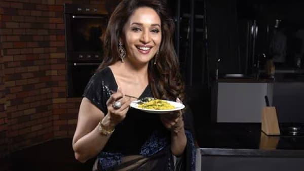 Madhuri Dixit : धकधक गर्ल माधुरीच्या नाश्त्यात असते ही खास डिश, फक्त 3 मिनिटात तयार, अस्सल मराठमोळे असाल तर...