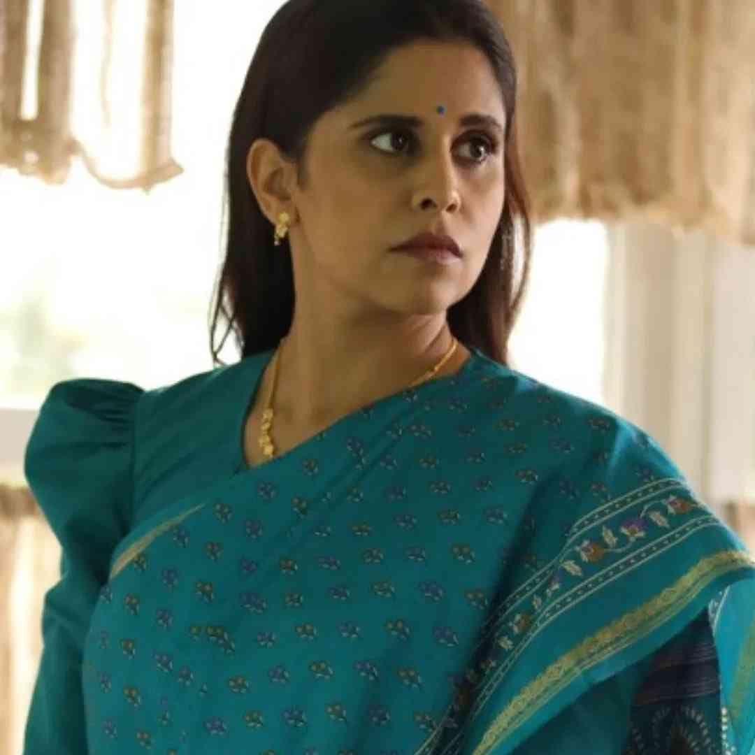 या चित्रपटात गुल्शन देवय्या आणि राधिका आपटे महत्वाच्या भूमिकेत होते. हा एडल्ट कॉमेडी ड्रामा चित्रपट होता. प्रेक्षकांचं लक्ष या चित्रपटाने वेधून घेतलेलं. रिपोर्ट्स नुसार 3 कोटीमध्ये बनलेल्या या चित्रपटाने 12 कोटी रुपयांची कमाई केली.