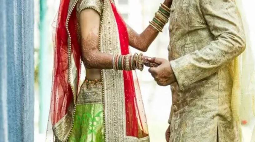 परंतु भारतातच असे एक ठिकाण आहे, जिथे नवरी नव्हे तर नवरदेव आपल्या सासरी नांदायला जातो. मेघालय राज्यातील गारो आणि खासी जमातींमध्ये लग्नाची ही प्रथा आढळते. या जमातींमध्ये सगळी व्यवस्था ही मातृसत्ताक असते. (सांकेतिक फोटो)