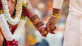 इथं नवरदेव जातो नांदायला, बायकोच्या घरी राहून सासऱ्याचं करतो काम; तुम्हालाही वाटेल आश्चर्य!