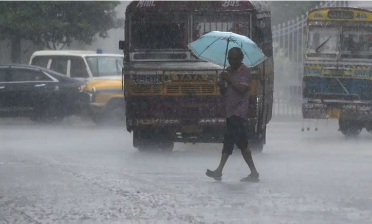 सध्या अर्धा जून महिना संपलेला आहे. तरीदेखील परेणीयोग्य पाऊस झालेला नाही. असे असताना राज्यात सर्वदूर मान्सून कधी पोहोचणार? मोसमी पाऊस कधी सक्रिय होणार याची चिंता शेतकऱ्यांना लागली आहे. असे असतानाच आता जुलै आणि सप्टेंबर  महिन्याच्या पावसाबाबत चिंता वाढवणारा अंदाज समोर आला आहे. 