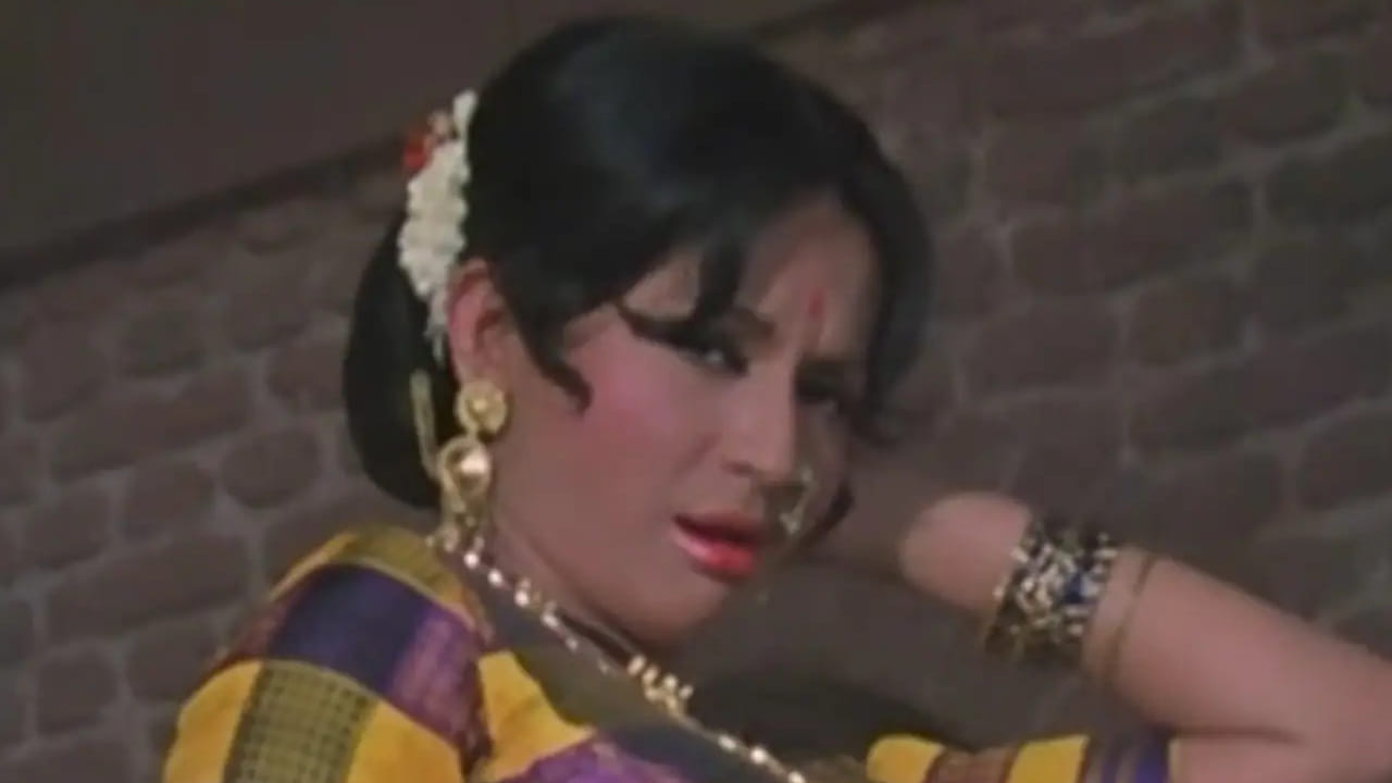 1990 मध्ये आलेल्या 'घायल' या सुपरहिट चित्रपटातही या गाण्याचा समावेश करण्यात आला. या चित्रपटाने बॉक्स ऑफिसवर मोठे यश मिळवले आणि त्यासोबतच ‘मुंगडा मुंगडा’ पुन्हा एकदा चर्चेत आले. त्यानंतर जवळपास तीन दशकांनंतर 2019 मध्ये प्रदर्शित झालेल्या Total Dhamaal या चित्रपटासाठी हे गाणे नव्या स्वरूपात रिक्रिएट करण्यात आले. जुन्या गाण्याचा ठेका आणि नव्या पिढीचा अंदाज यामुळे हे गाणे पुन्हा एकदा प्रेक्षकांच्या पसंतीस उतरले.