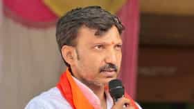 ओमराजे निंबाळकर कधी निर्णय घेणार? वेट अँड वॉच कशासाठी? मोठी अपडेट समोर.
