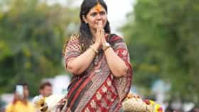 नवरात्रीत नवा संकल्प जाहीर करणार..पंकजा मुंडेंची गोपीनाथ गडावरून घोषणा.