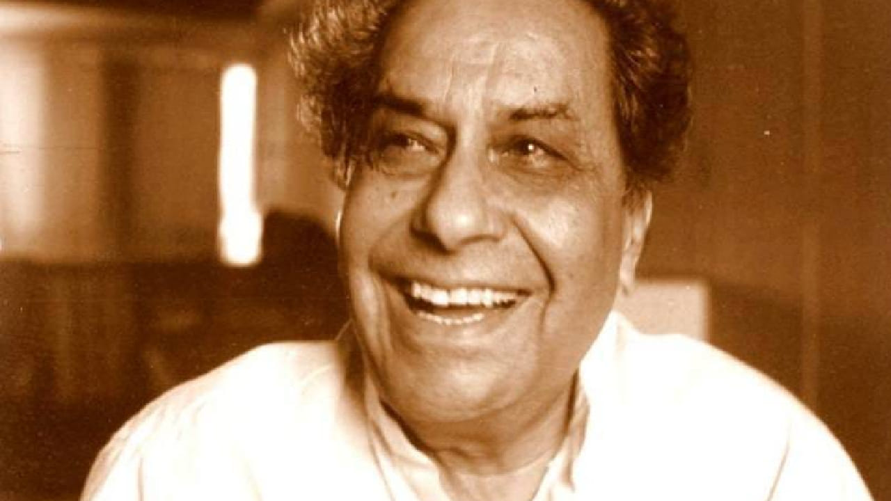 अशाच बहुआयामी व्यक्तिमत्त्वांपैकी एक म्हणजे ज्येष्ठ गीतकार, संगीतकार आणि नृत्यदिग्दर्शक प्रेम धवन. देशभक्तीपर गीतांना नवी ओळख देणाऱ्या आणि हिंदी चित्रपटसृष्टीला अनेक अजरामर गाणी बहाल करणाऱ्या प्रेम धवन यांची आजही विशेष आठवण काढली जाते.
